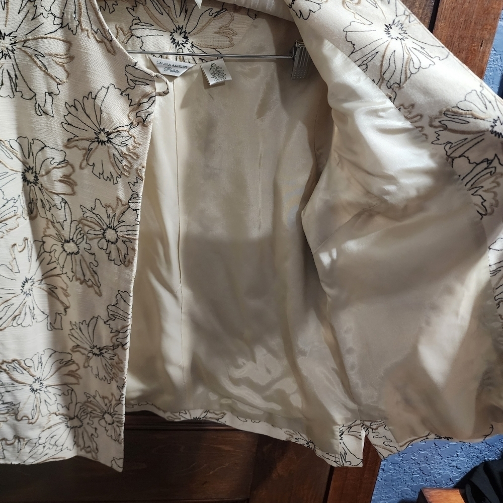 Laura Ashley Petite Floral Embroidered Jacket Size Petite Small - Picture 7 of 9